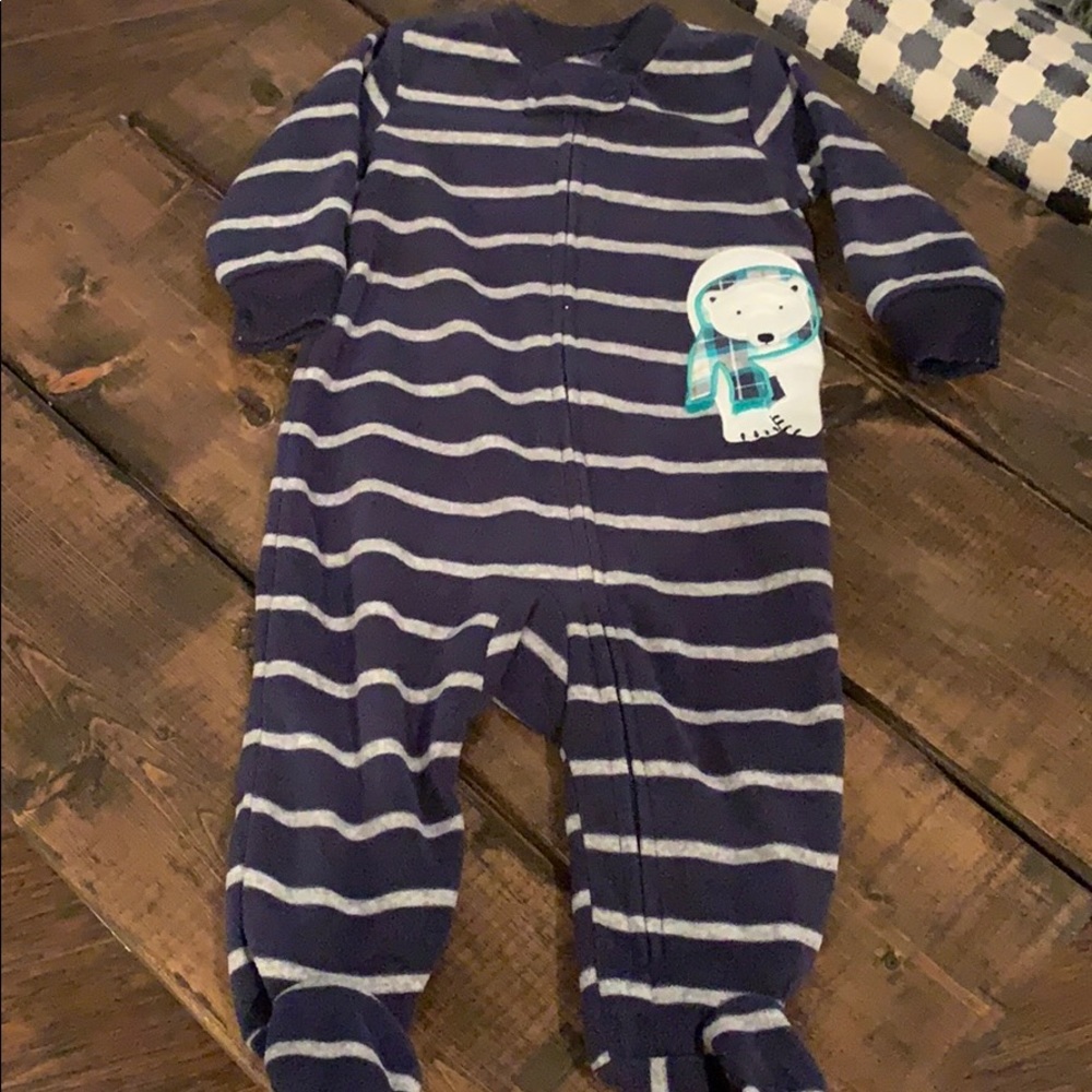 Carter’s 6 month fleece zip up sleeper